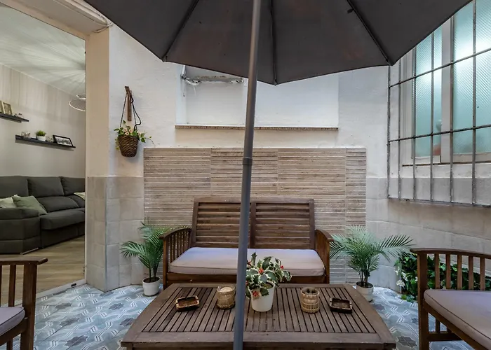 El patio del Arquitecto - free parking